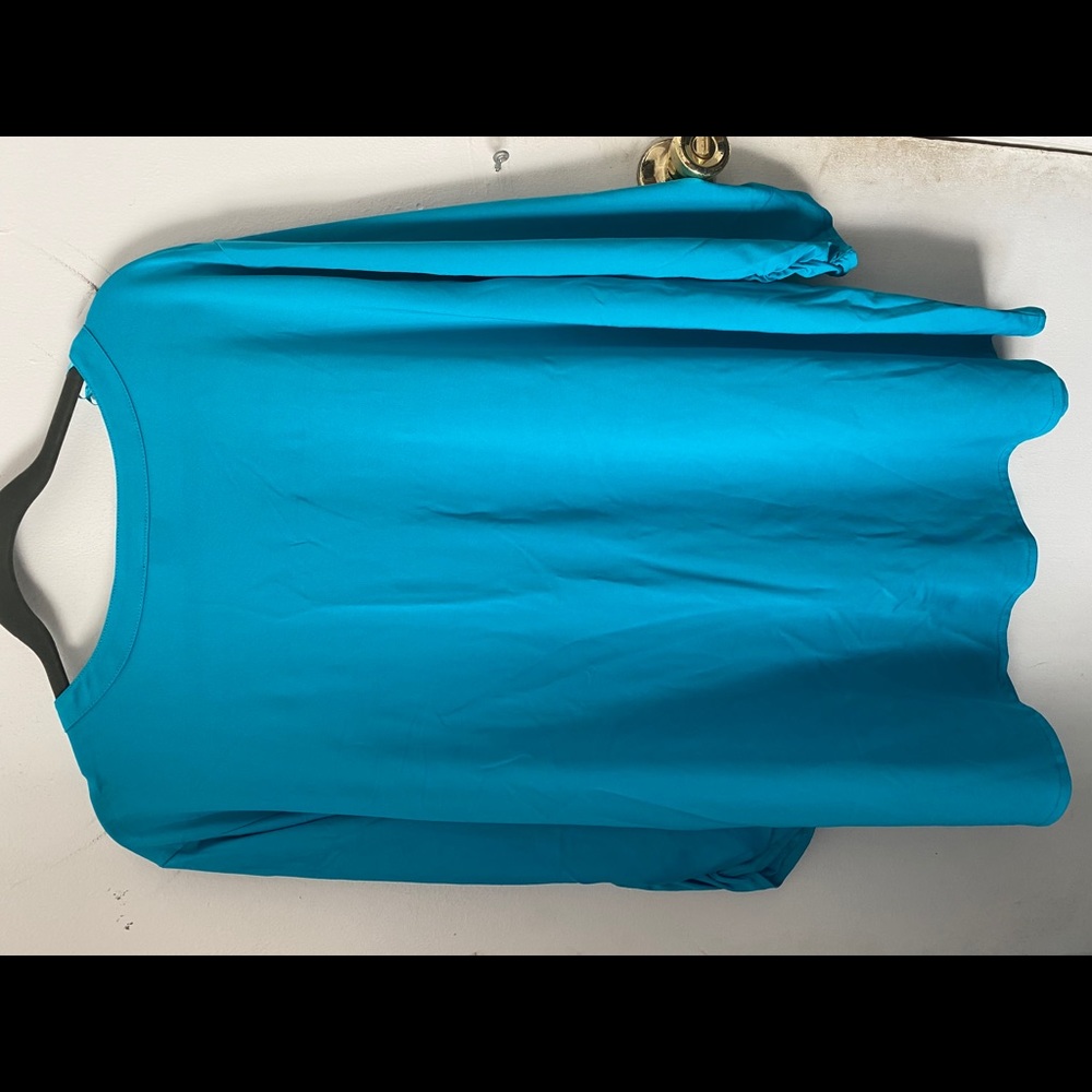 Blue button top - Picture 2 of 3